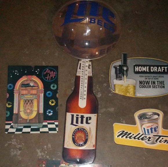 Beer signs - Picture 1 of 3